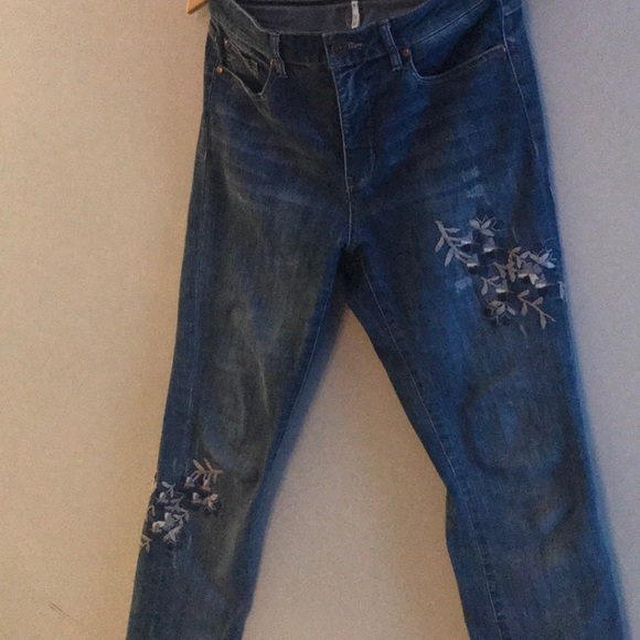 Tribal jeans, like new - Picture 4 of 8
